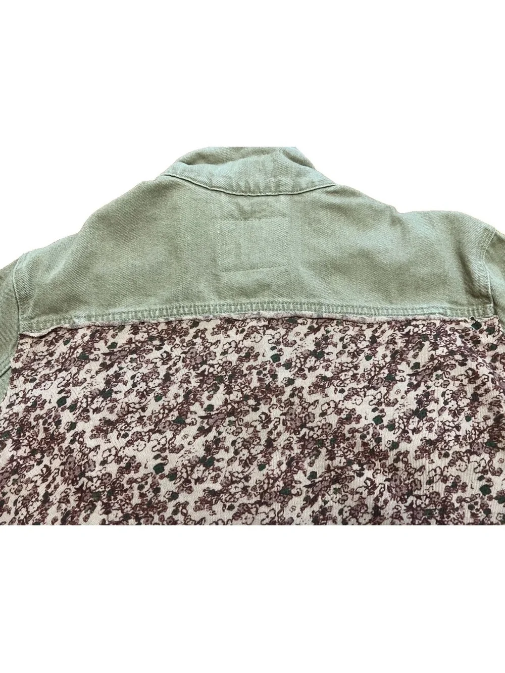 Levi's Premium Fresh Custom Upcycled Floral Denim Trucker Jacket Tan Medium